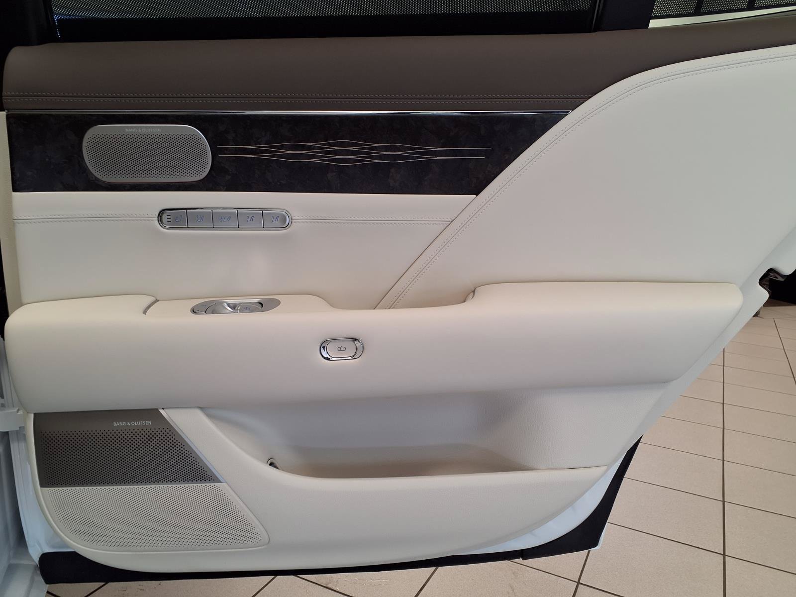 Used 2026 Genesis G90 3.5T AWD/4WD image 13