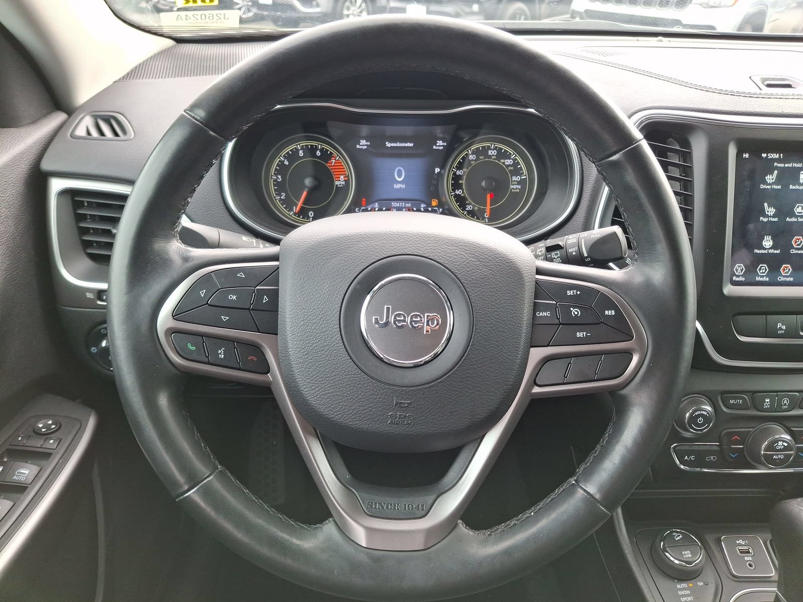 Used 2021 Jeep Cherokee Latitude Lux w/ Comfort/Convenience Group AWD/4WD image 10