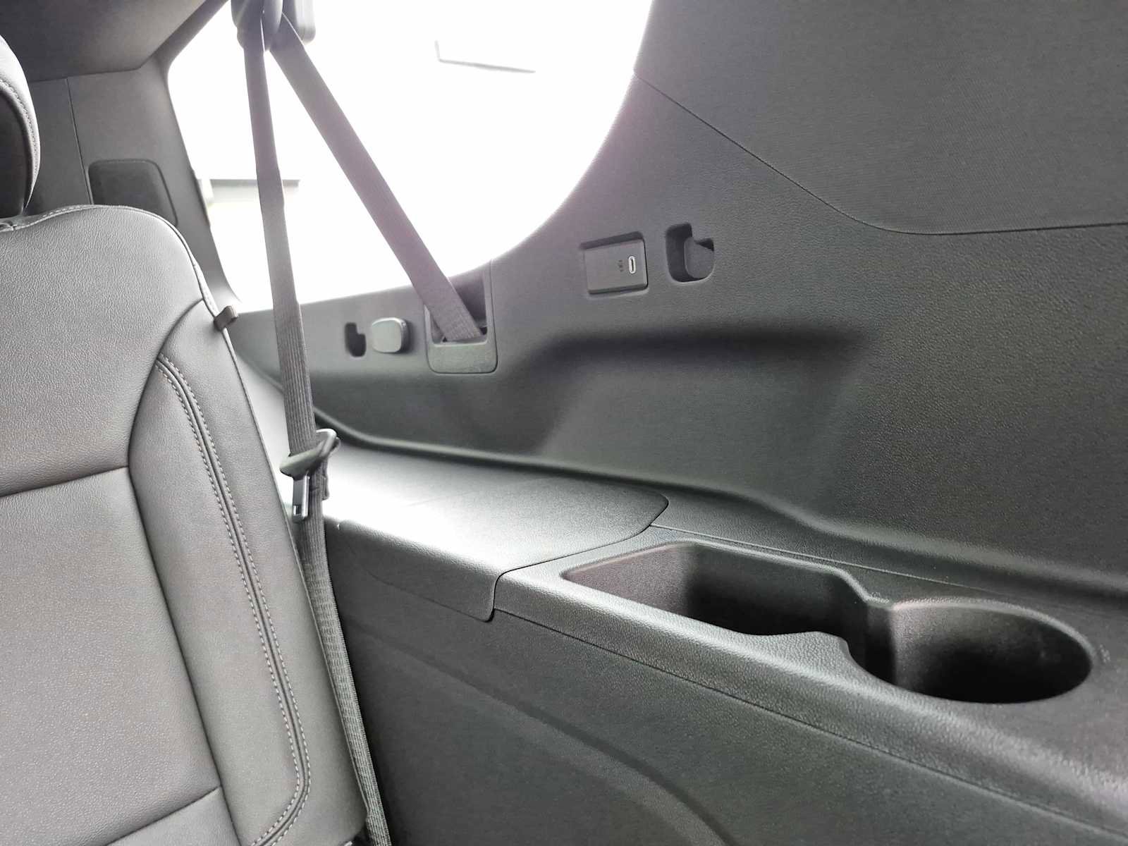 New 2026 Chevrolet Suburban LT w/ Comfort Package AWD/4WD image 39