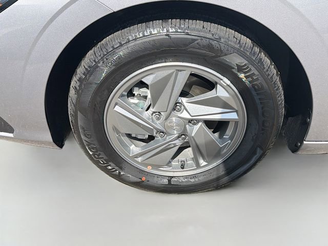 New 2026 Hyundai Elantra SE w/ Cargo Package FWD image 30