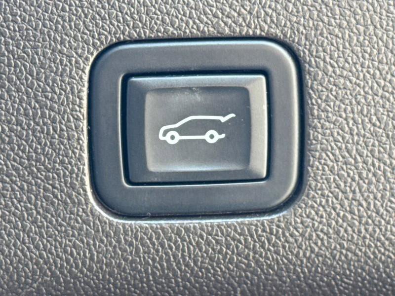 Used 2024 Chevrolet Suburban LT image 44