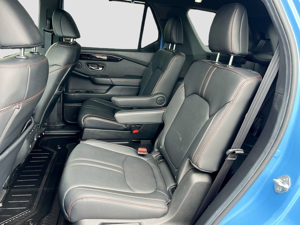 Used 2025 Honda Pilot TrailSport image 24