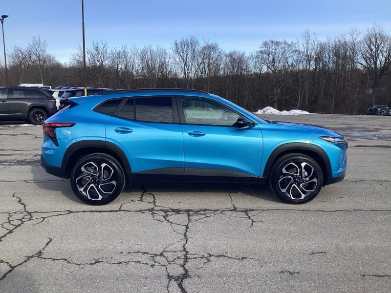 New 2026 Chevrolet Trax RS w/ Driver Confidence Package image 8