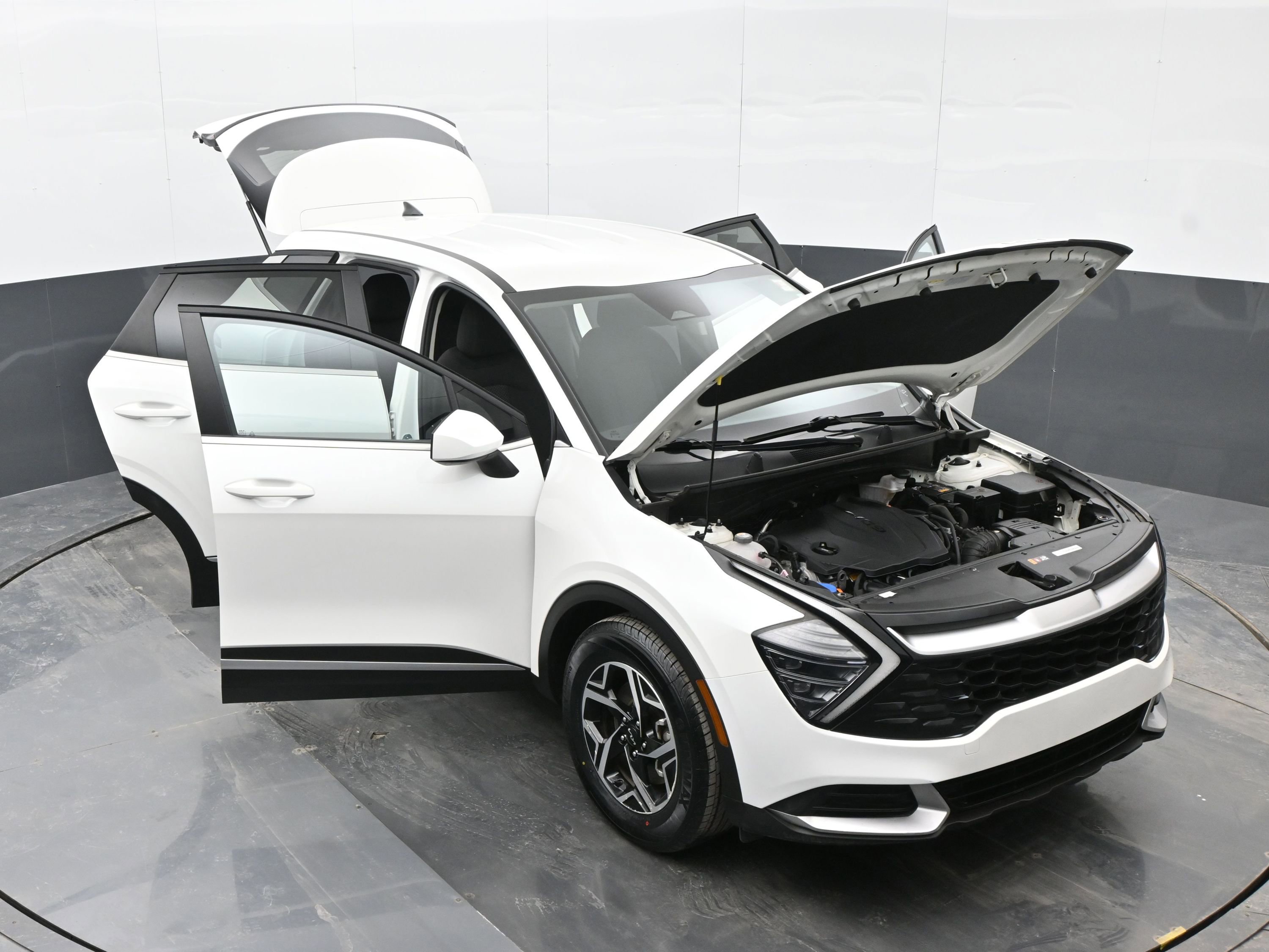 Used 2024 Kia Sportage LX image 45