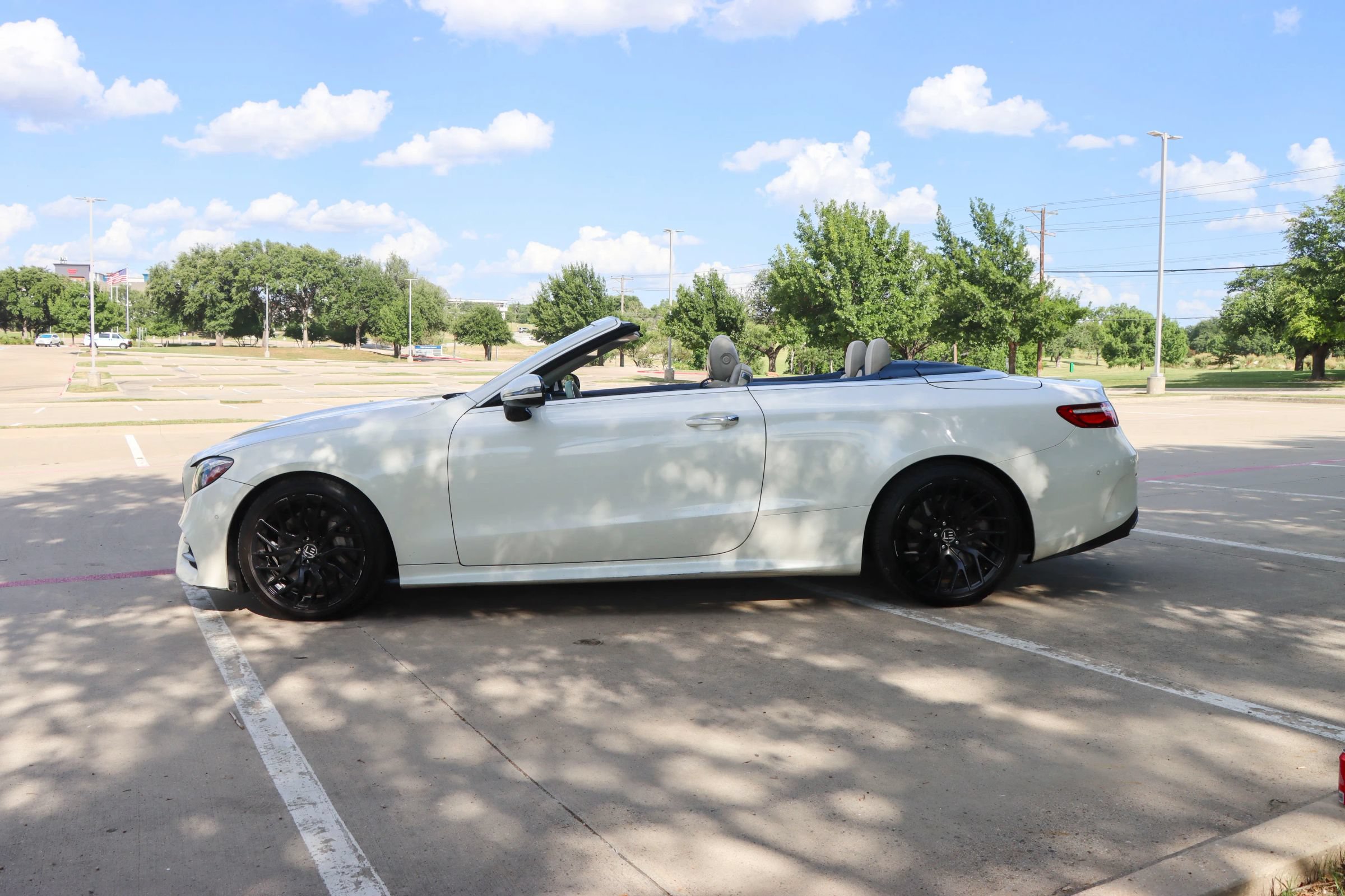 Used 2018 Mercedes-Benz E 400 Cabriolet w/ Premium 2 Package (Q02) image 4