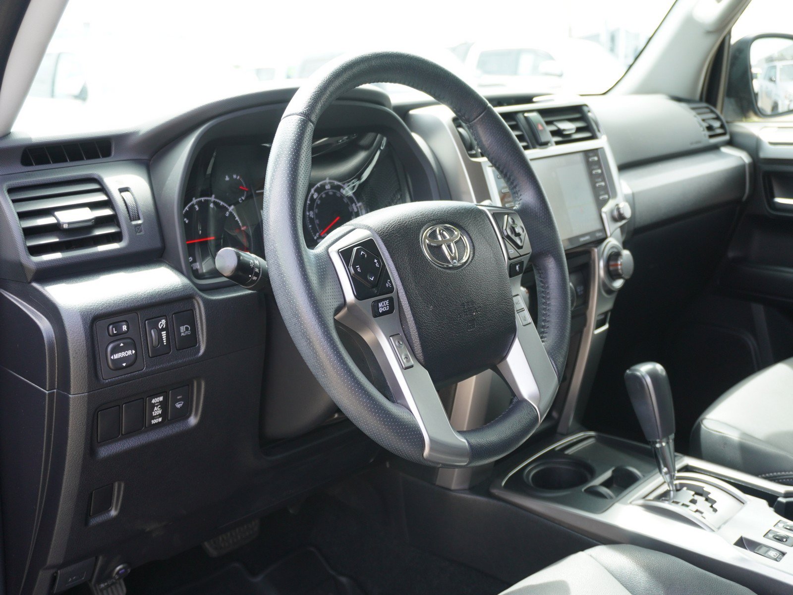 Used 2022 Toyota 4Runner SR5 Premium w/ Moonroof Package RWD image 23