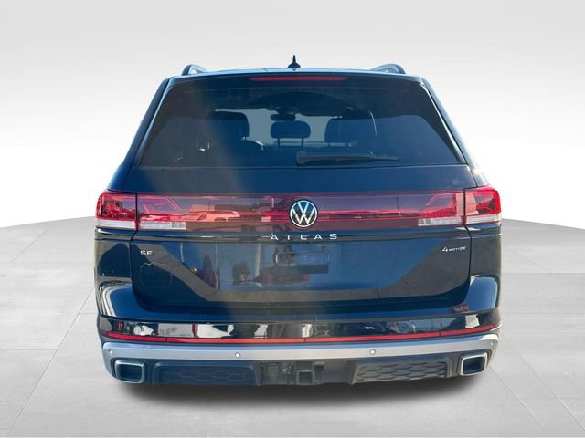 Used 2024 Volkswagen Atlas Peak Edition SE image 6