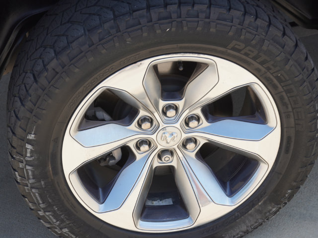 Used 2022 RAM 1500 Limited w/ Off Road Group AWD/4WD image 11