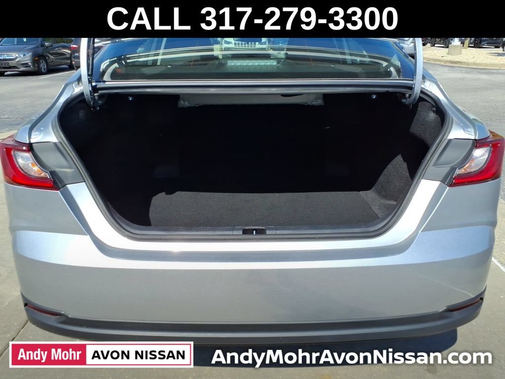 Used 2025 Toyota Camry LE FWD image 9