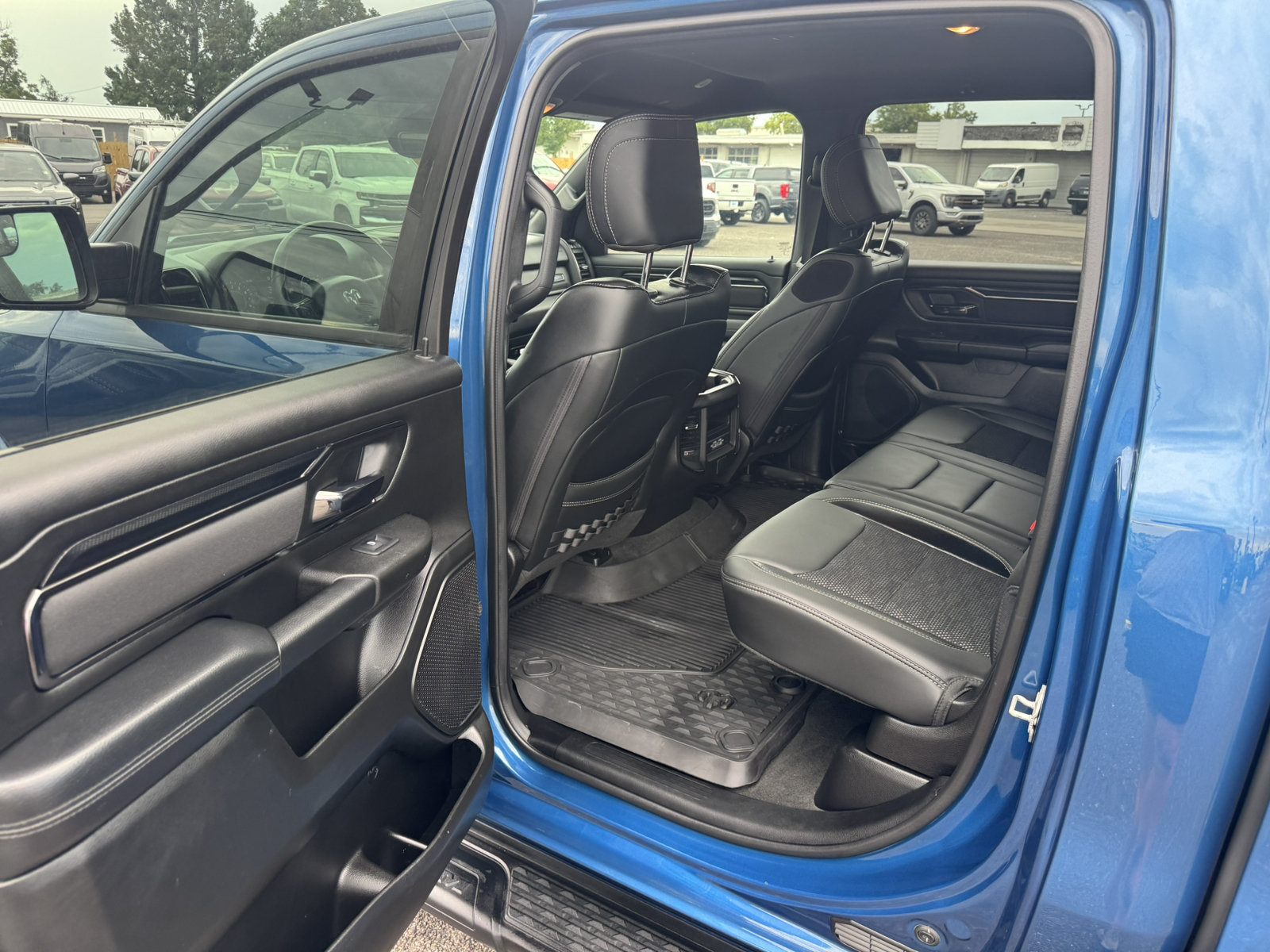Used 2024 RAM 1500 Big Horn AWD/4WD image 12