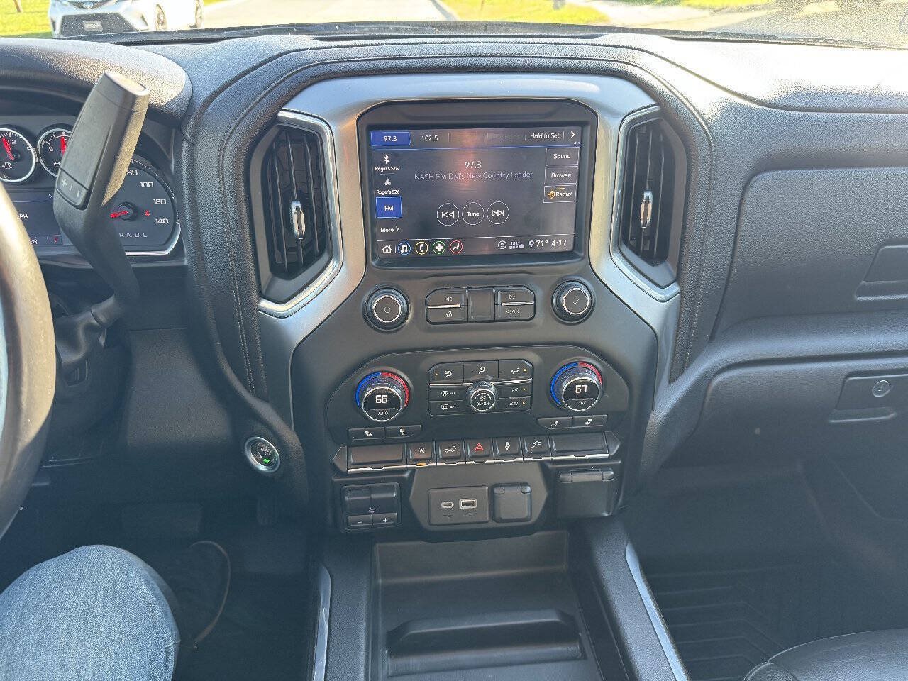 Used 2020 Chevrolet Silverado 1500 RST w/ Rally Edition AWD/4WD image 15
