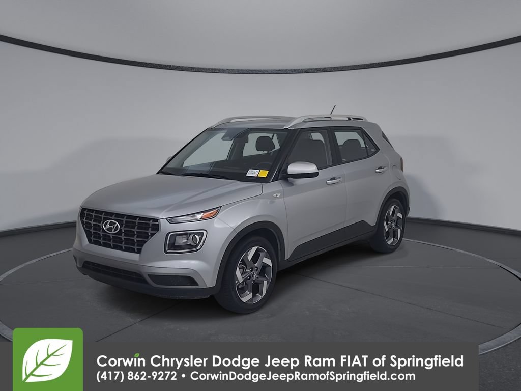 Used 2025 Hyundai Venue SEL FWD image 7