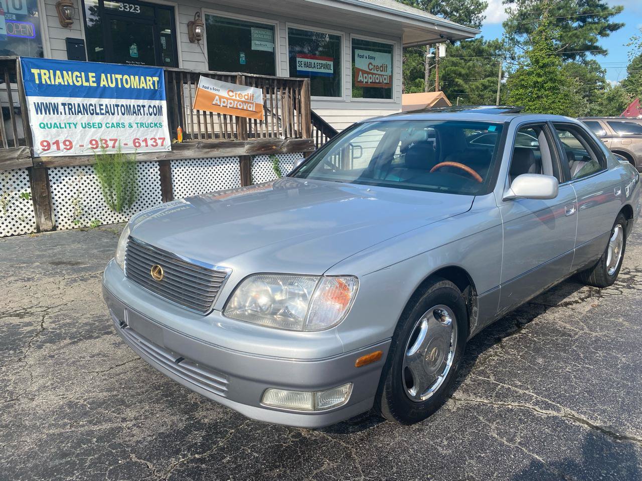Used 1999 Lexus LS 400 RWD image 1
