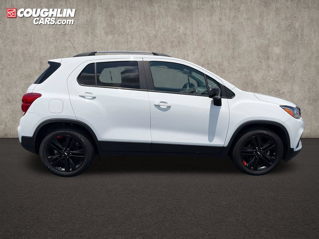 Used 2021 Chevrolet Trax LT w/ Redline Edition FWD image 10
