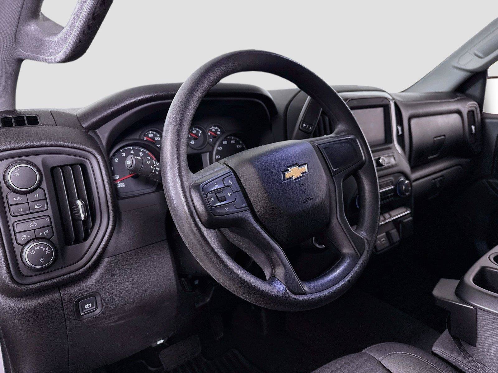 Used 2025 Chevrolet Silverado 1500 Custom AWD/4WD image 4