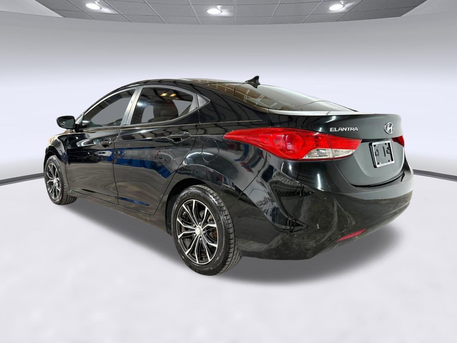 Used 2012 Hyundai Elantra GLS w/ Preferred Pkg 3 image 3