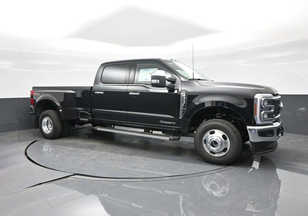 New 2026 Ford F350 Lariat w/ Chrome Package image 16