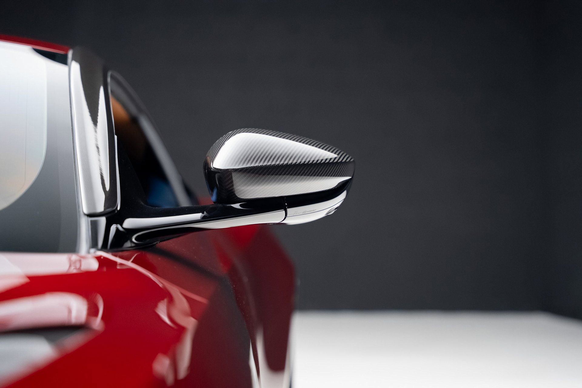 Used 2023 Aston Martin DBS Coupe image 16