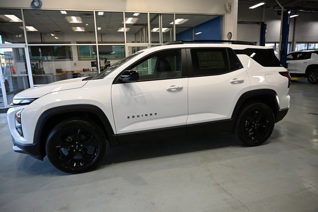 New 2026 Chevrolet Equinox LT w/ Convenience Package II image 7