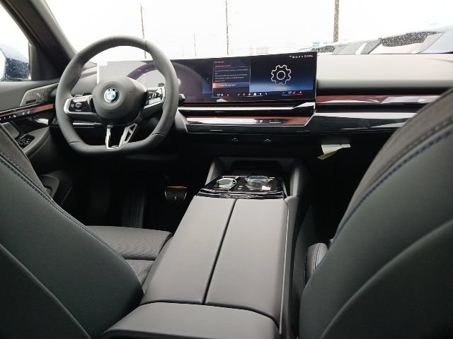 New 2026 BMW 530i w/ M Sport Package RWD image 14