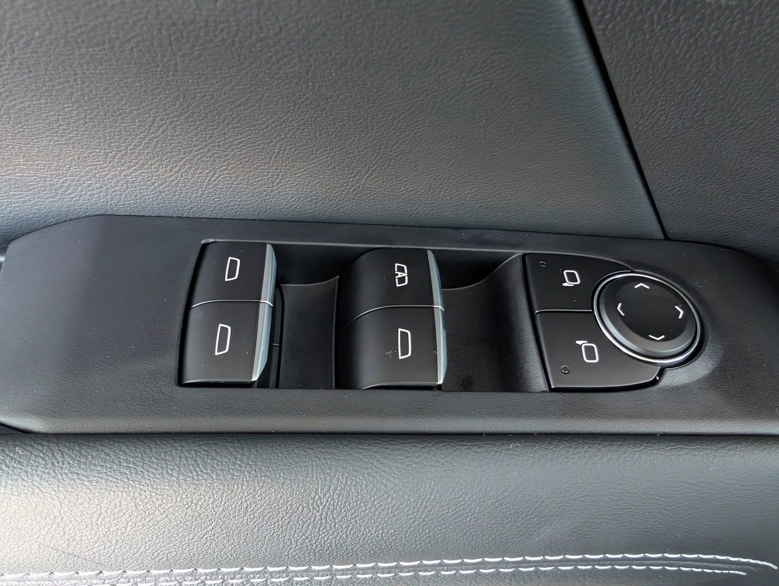 Certified 2026 GMC Terrain Denali w/ LPO, Floor Liner Package image 9