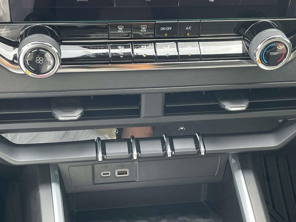 Used 2023 Chevrolet Colorado Trail Boss w/ LPO, Dark Essentials Package image 28