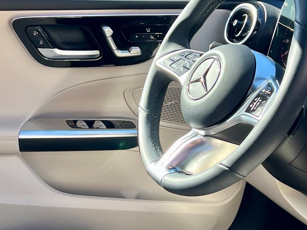 Certified 2023 Mercedes-Benz C 300 4MATIC Sedan image 11