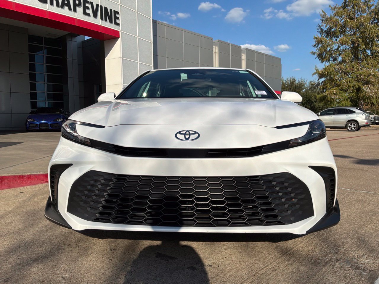 Used 2026 Toyota Camry SE FWD image 3