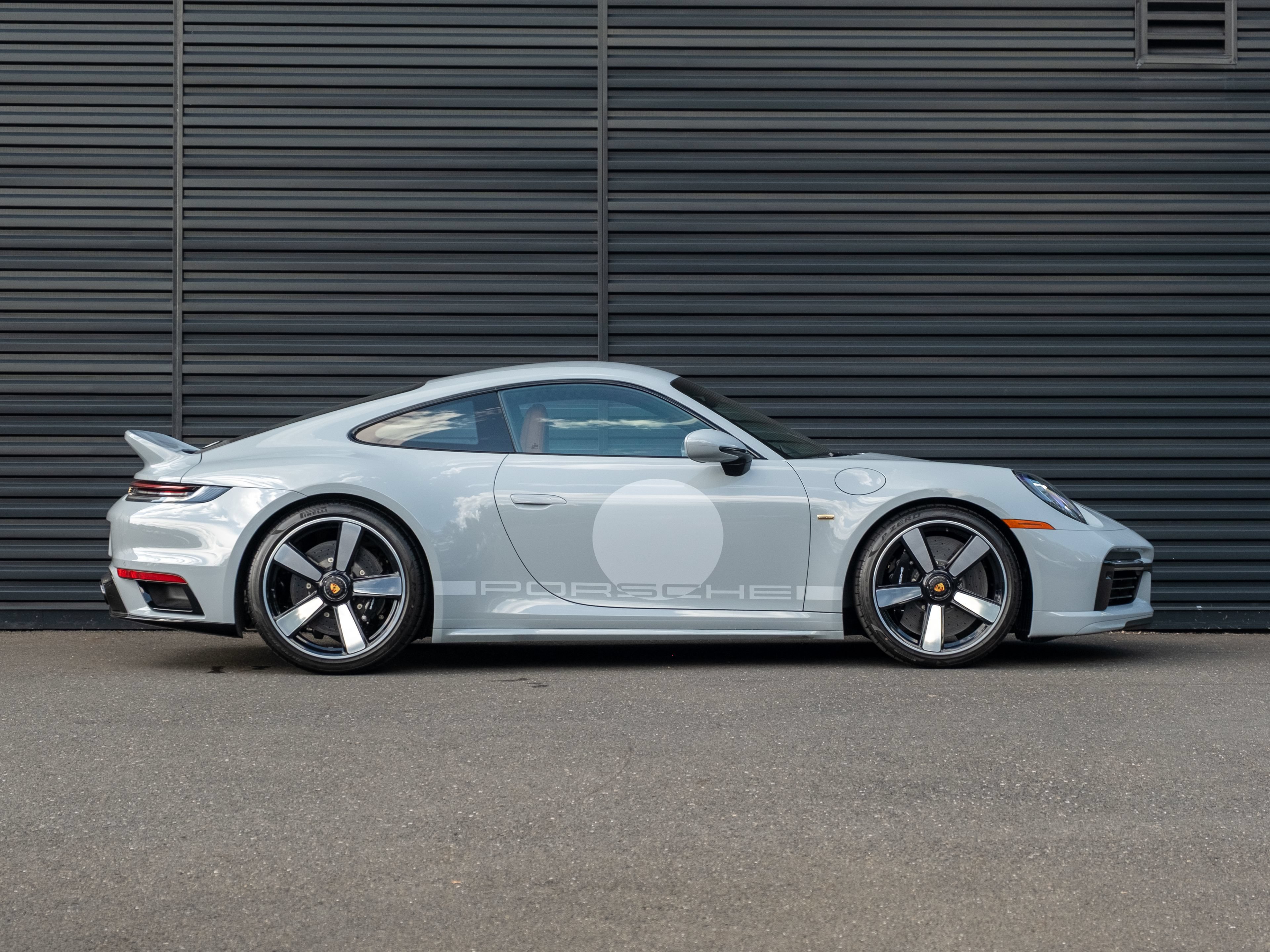 Used 2023 Porsche 911 Sport Classic RWD image 9
