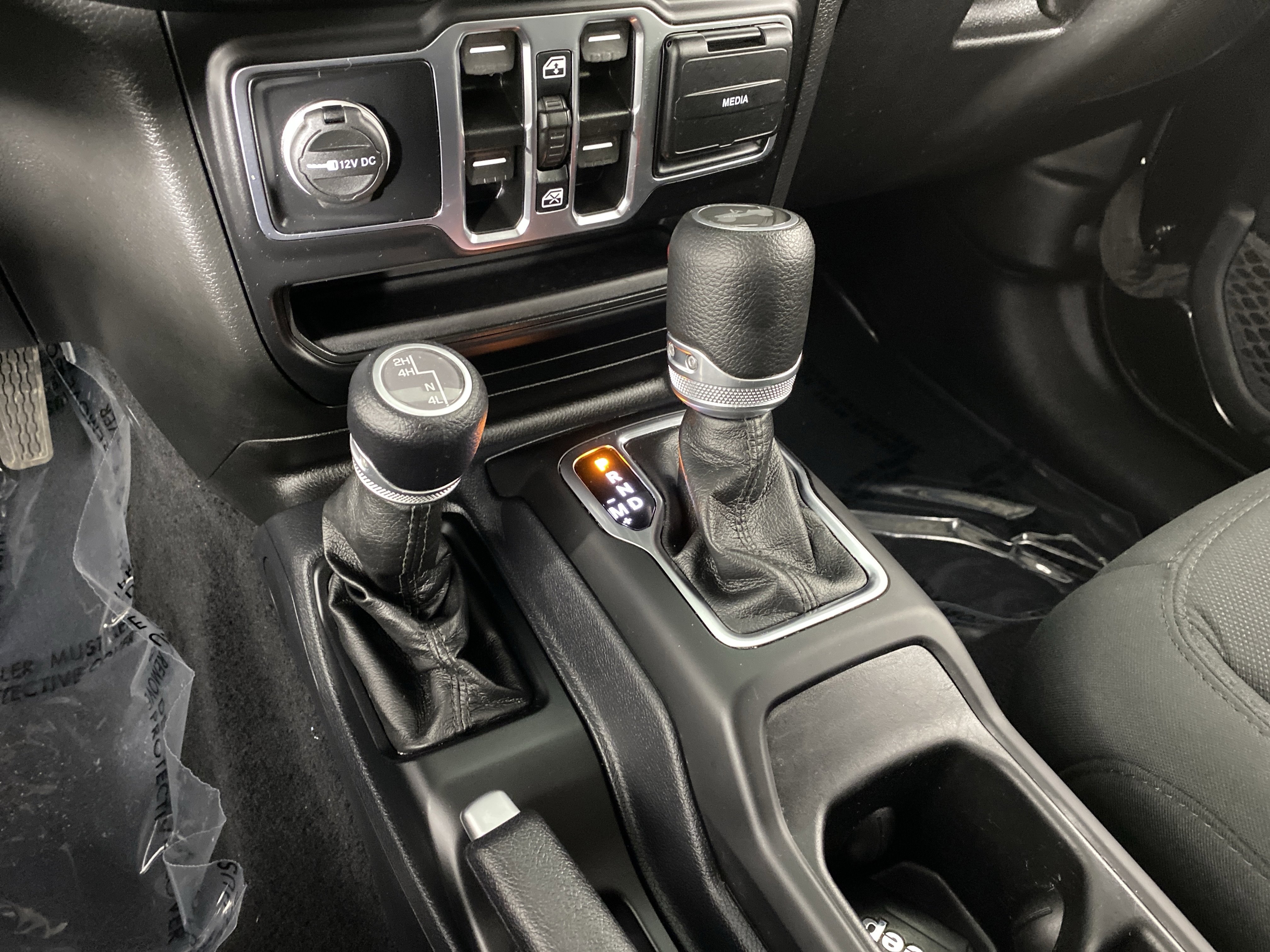 Used 2021 Jeep Wrangler Unlimited Sport AWD/4WD image 33