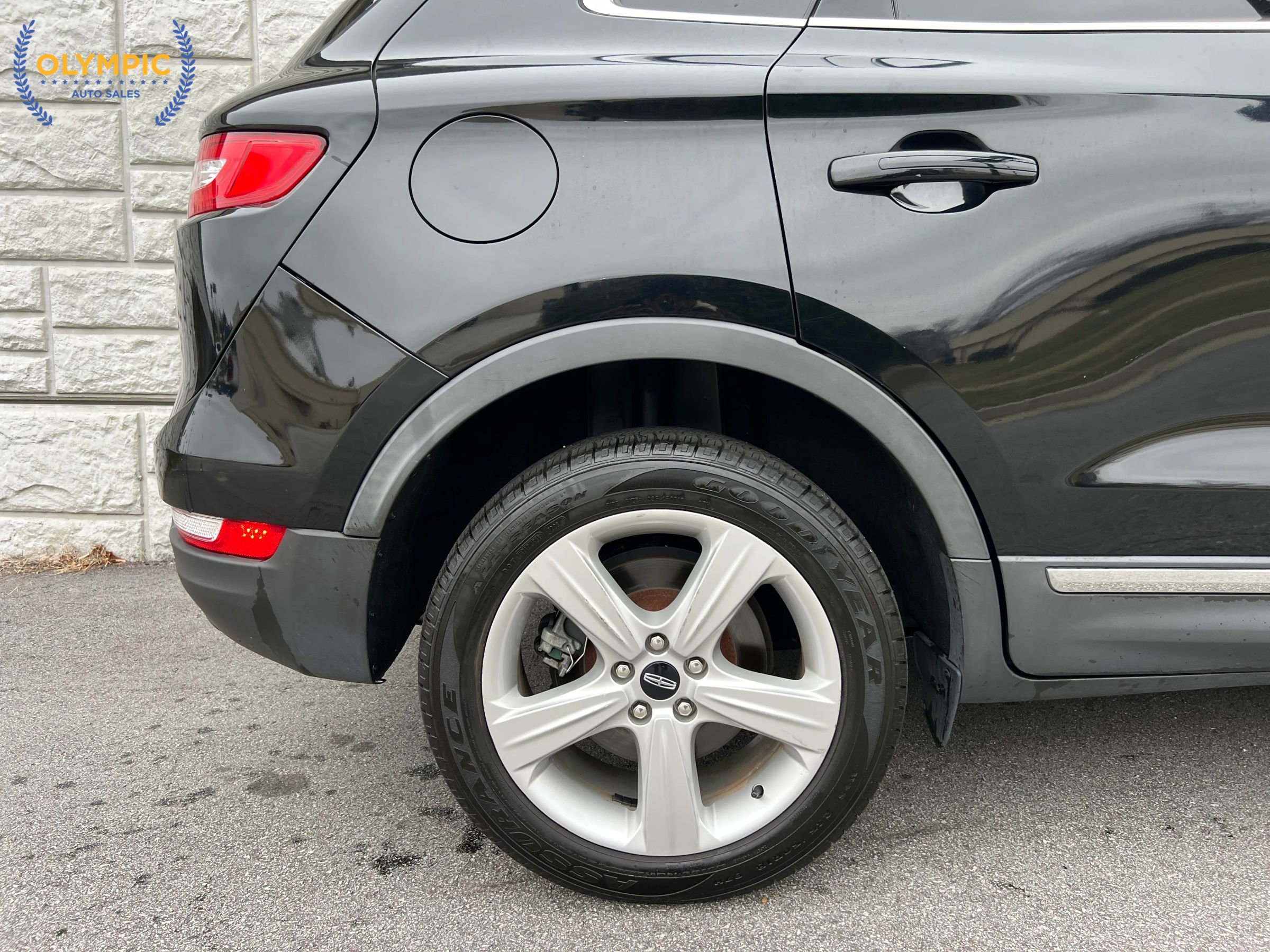 Used 2018 Lincoln MKC Premiere image 12