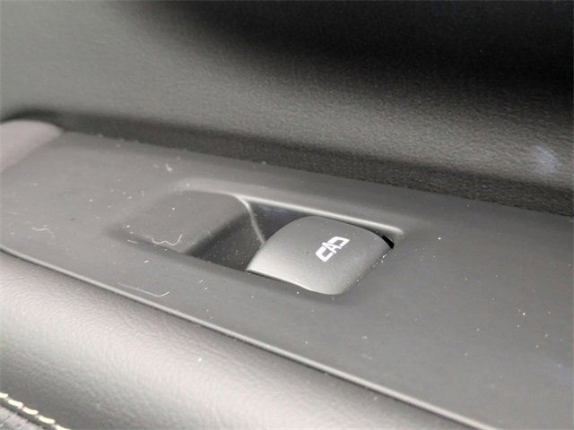 Used 2021 GMC Yukon XL SLT w/ SLT Premium Package image 43