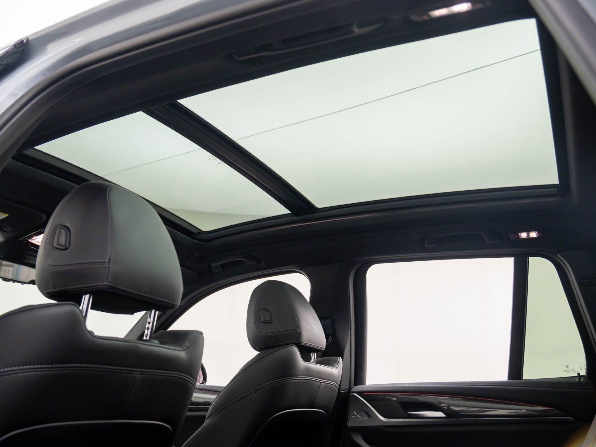 Certified 2024 BMW X3 M40i w/ Premium Package image 18