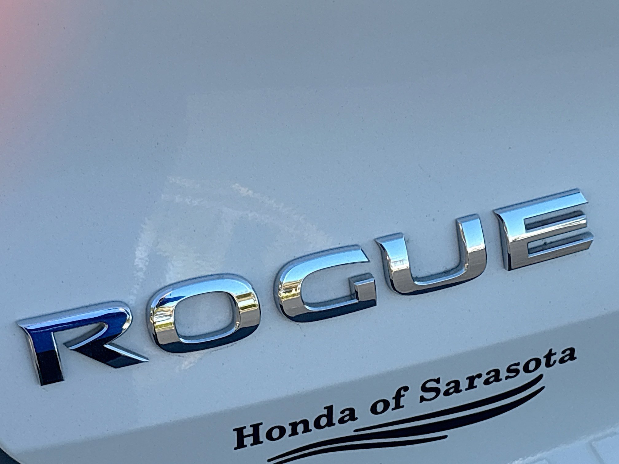 Used 2016 Nissan Rogue SL w/ SL Premium Package image 12