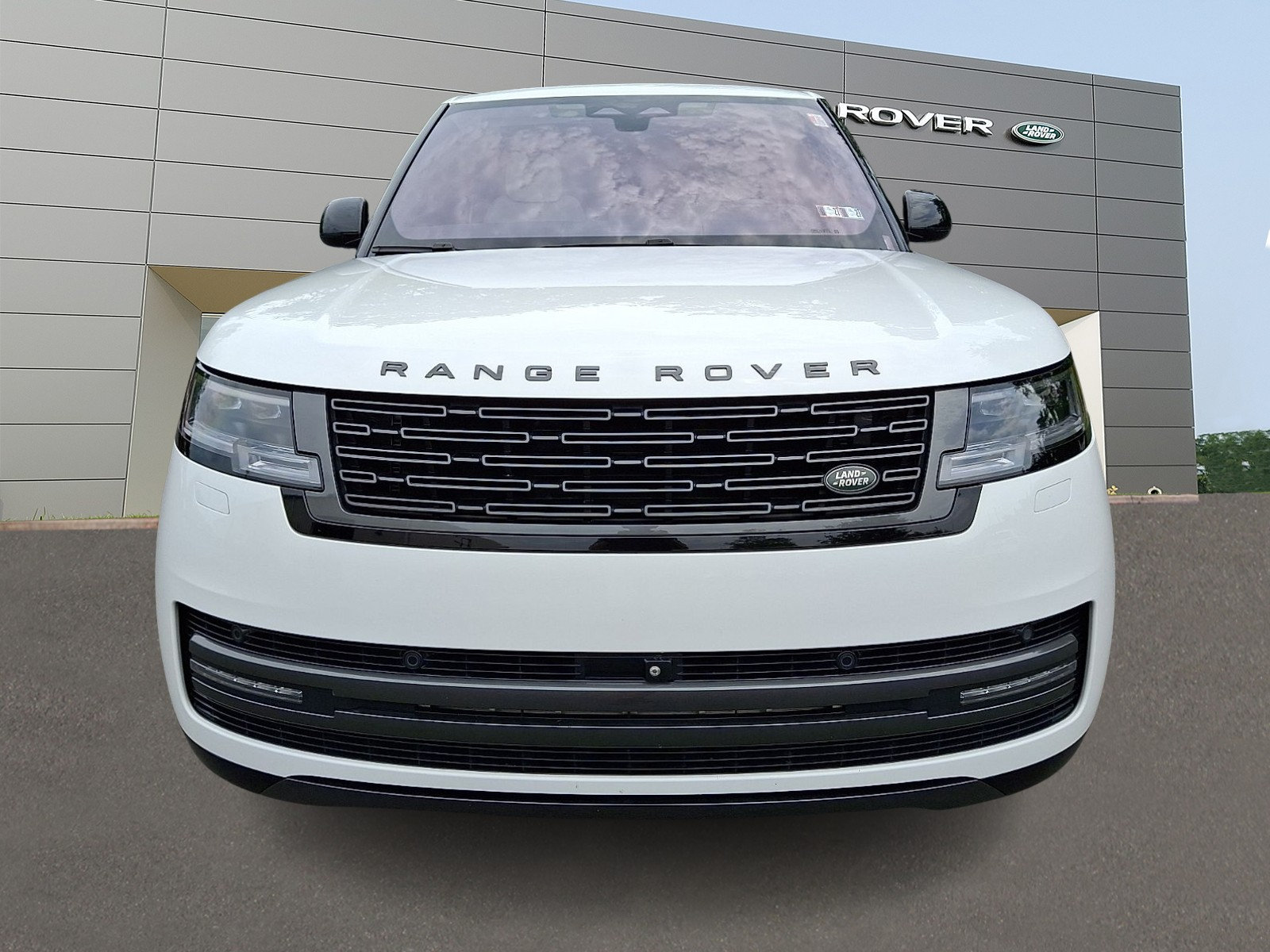 Used 2023 Land Rover Range Rover Long Wheelbase SE AWD/4WD image 8