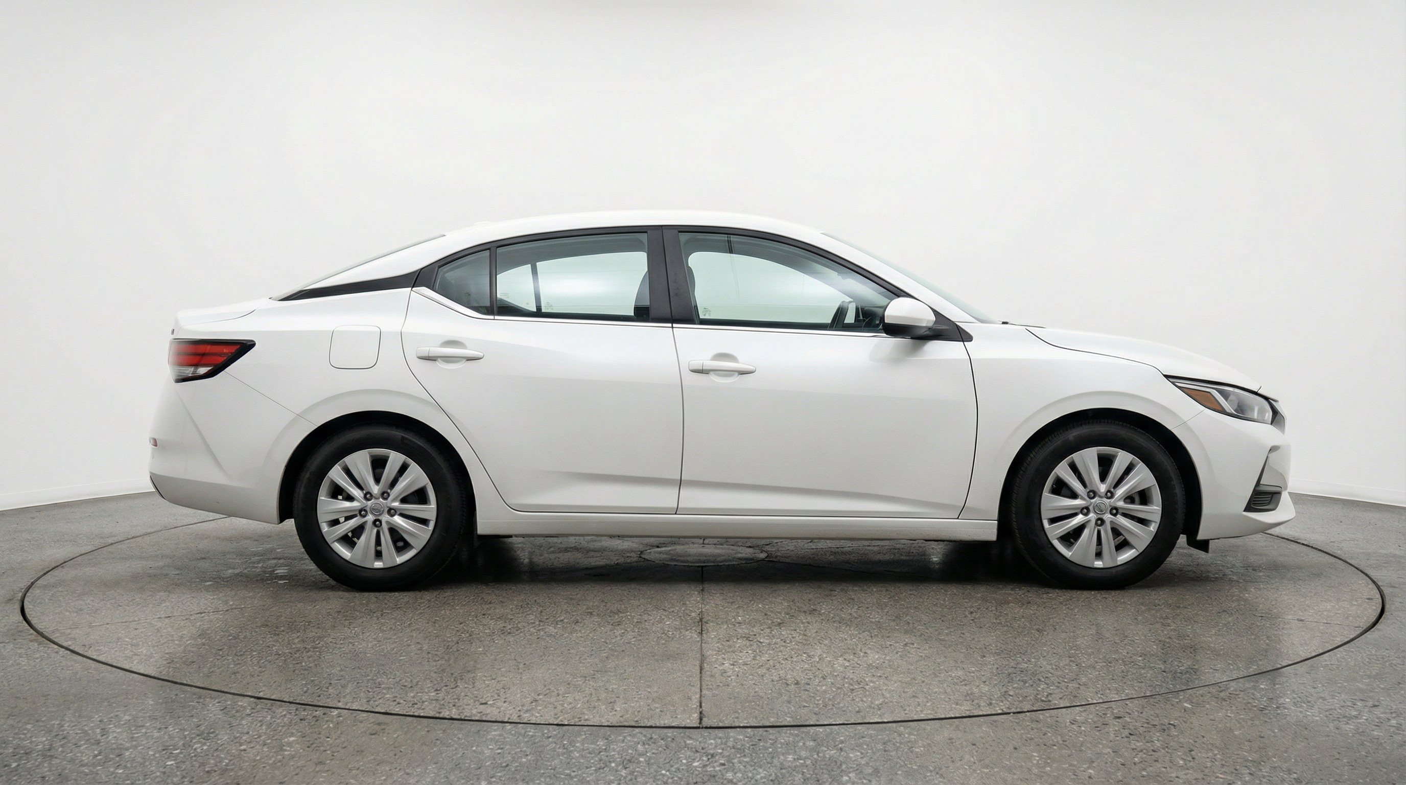 Used 2025 Nissan Sentra S FWD image 11