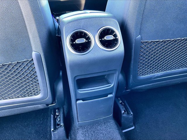 Used 2024 Mercedes-Benz GLB 250 image 25
