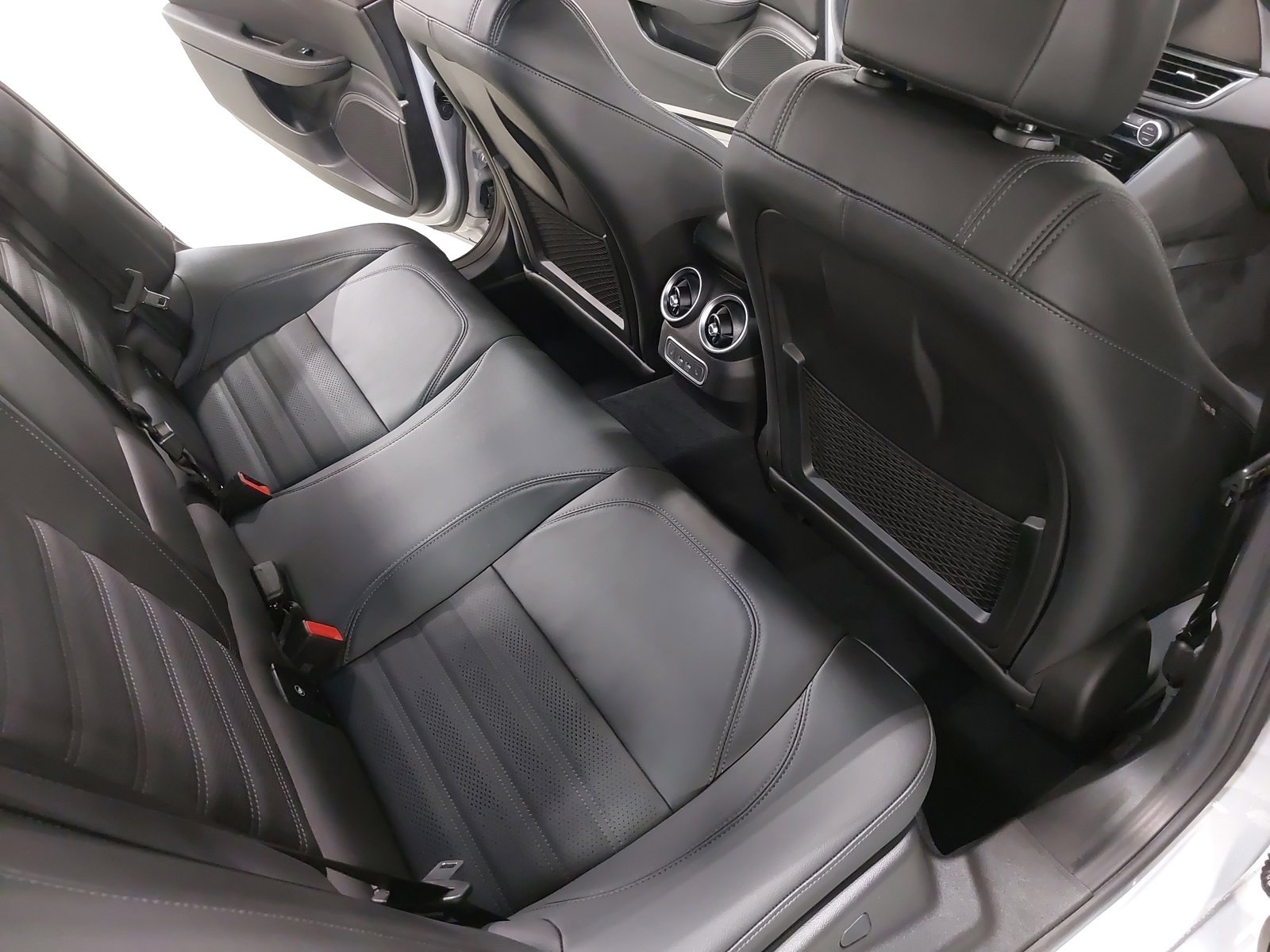 New 2025 Alfa Romeo Giulia w/ Veloce Package Rwd image 11