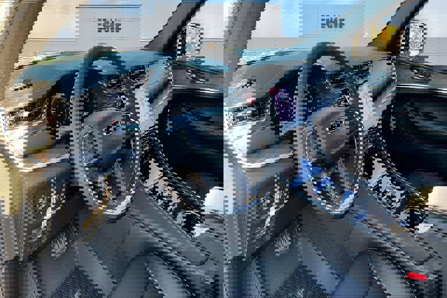 New 2025 Jeep Grand Cherokee Limited w/ Luxury Tech Group II image 2