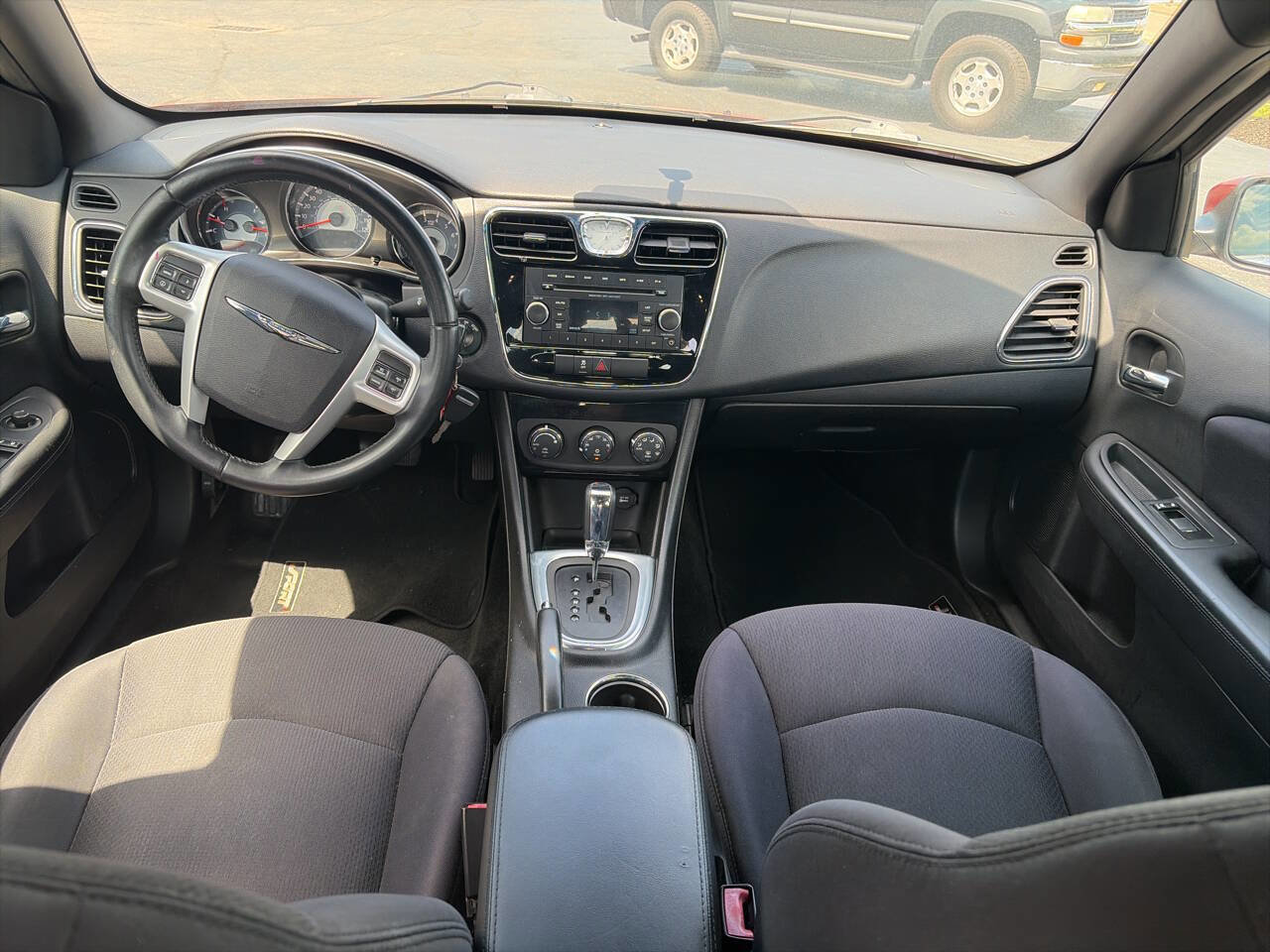 Used 2013 Chrysler 200 Touring FWD image 10