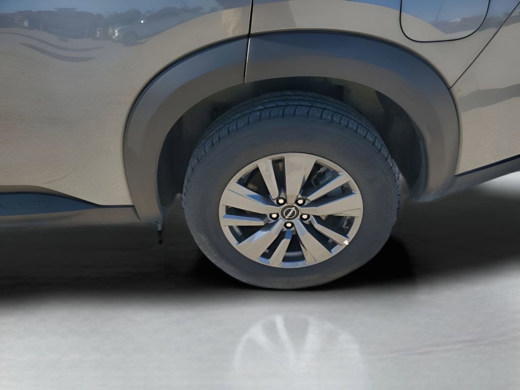 Certified 2025 Nissan Pathfinder SV image 45