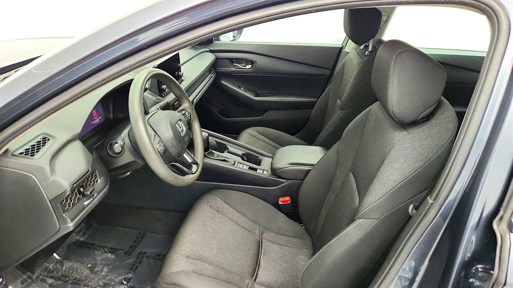 Used 2023 Honda Accord LX image 10
