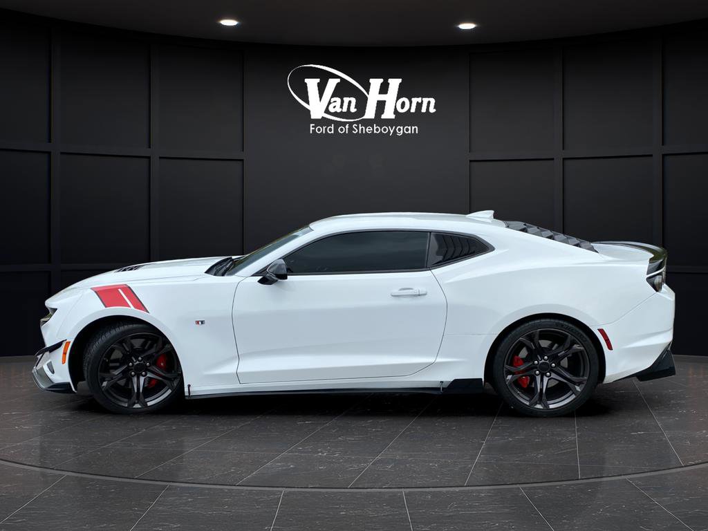 Used 2019 Chevrolet Camaro SS RWD image 4