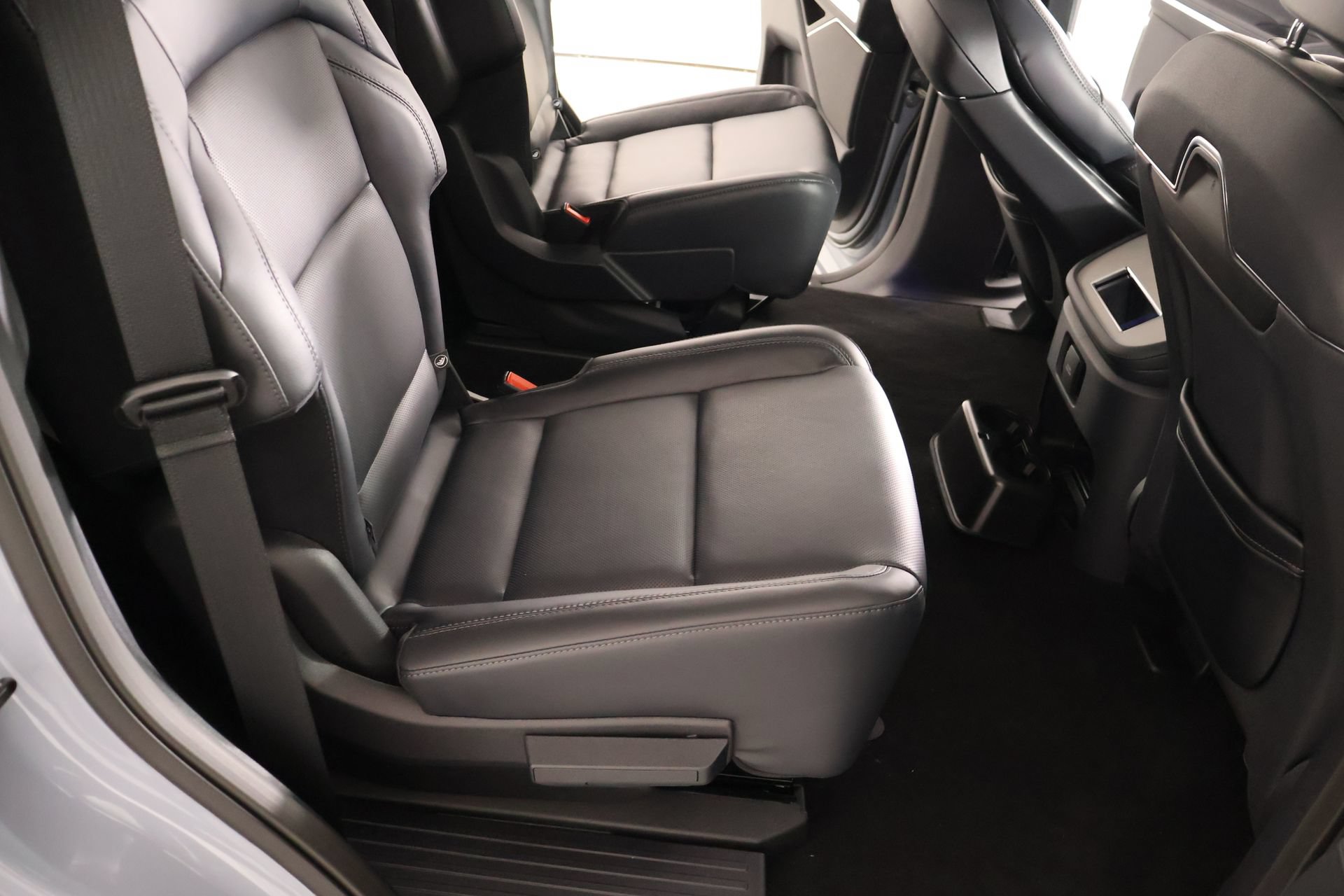 New 2027 Lincoln Navigator Reserve w/ Jet Appearance Package AWD/4WD image 16