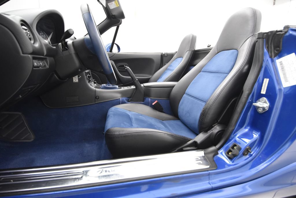 Used 1999 MAZDA MX-5 Miata 10th Anniversary Edition RWD image 25