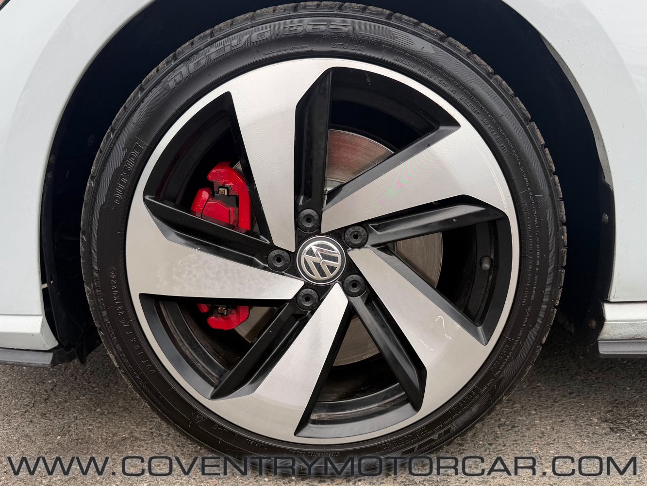 Used 2019 Volkswagen GTI SE w/ SE Experience Package FWD image 9