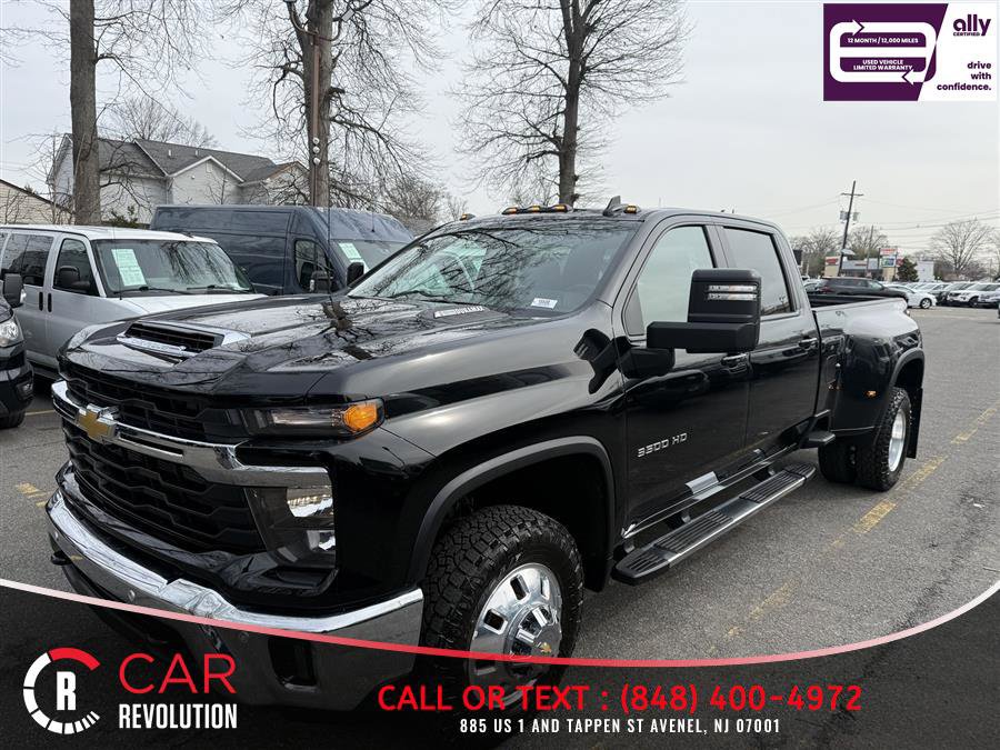 Used 2025 Chevrolet Silverado 3500 LT w/ Safety Package image 3