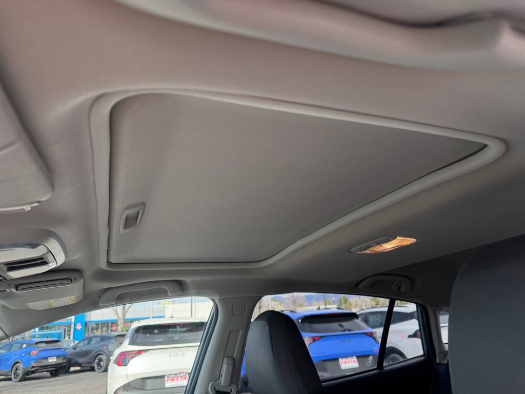 Used 2022 Subaru Crosstrek 2.5i Sport w/ Moonroof Package image 24