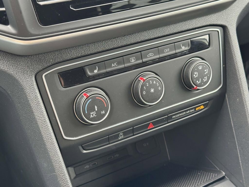 Certified 2023 Volkswagen Atlas Cross Sport SE image 28