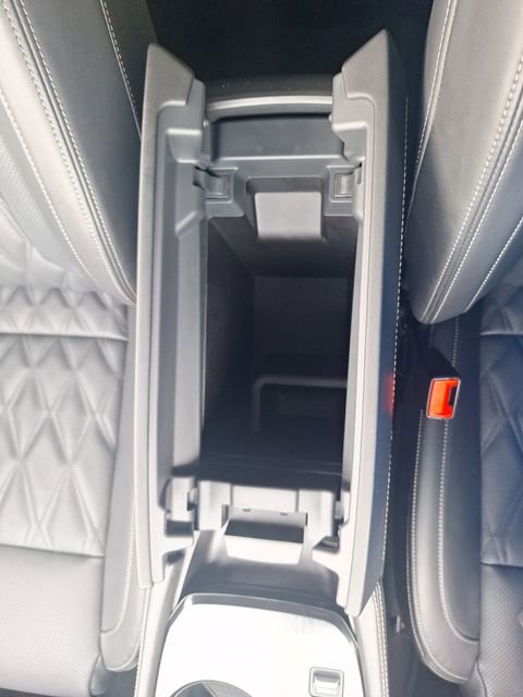 Certified 2024 Nissan Rogue Platinum FWD image 40
